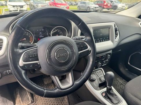 Used 2019 Jeep Compass Sport AWD/4WD image 14
