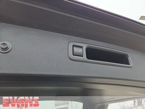 New 2026 Toyota Highlander Platinum image 34