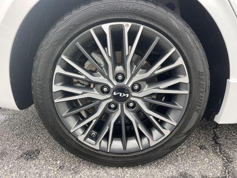 Used 2023 Kia Forte GT-Line w/ GT-Line Premium Package image 17