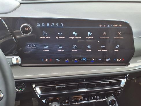 New 2026 Chevrolet Traverse LT w/ Sun and Wheel Package image 16