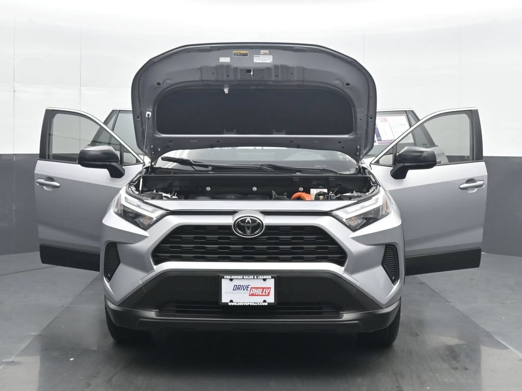 Used 2025 Toyota RAV4 LE AWD/4WD image 35