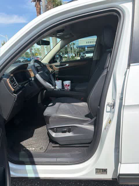 Used 2024 Volkswagen Atlas SE FWD image 10