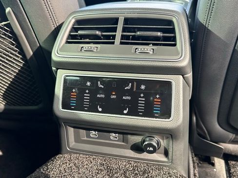 Used 2021 Audi A6 3.0T allroad Premium Plus w/ Executive Package image 29