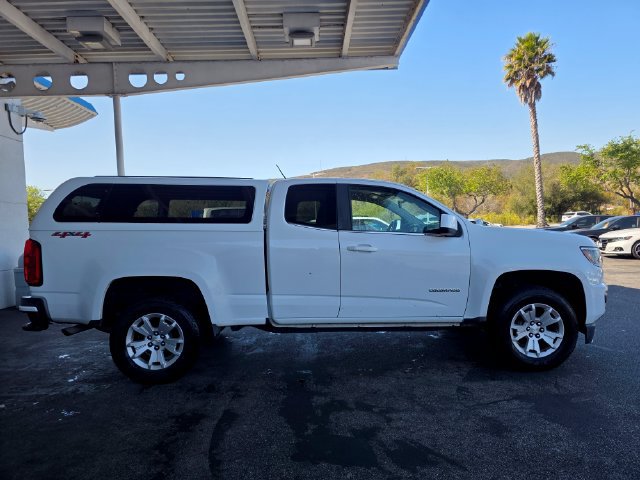 Used 2017 Chevrolet Colorado LT AWD/4WD image 6