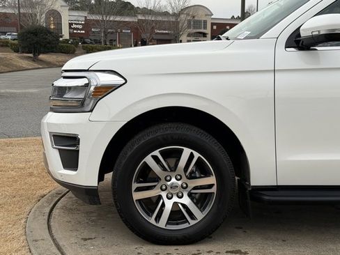 Used 2024 Ford Expedition Max Limited image 12
