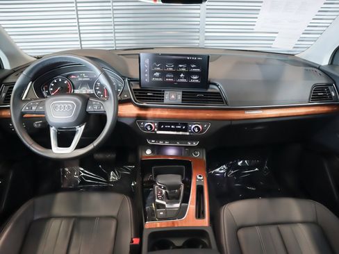 Used 2023 Audi Q5 2.0T Premium w/ Convenience Package image 7