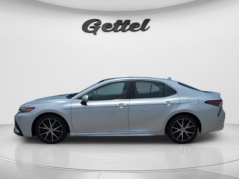 Used 2022 Toyota Camry SE w/ Audio Upgrade Package FWD image 8