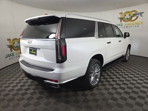 Used 2023 Cadillac Escalade ESV Premium Luxury w/ LPO, Floor Liner Package AWD/4WD image 9