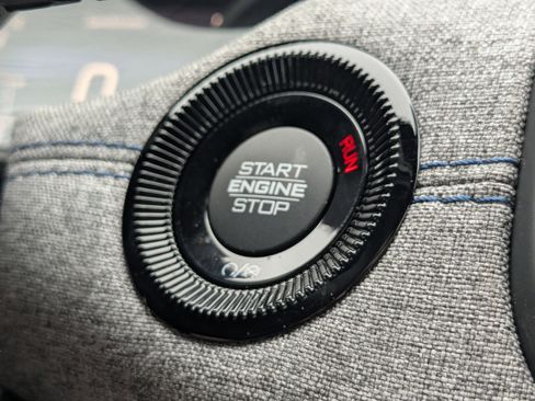 New 2025 Jeep Compass Latitude image 35