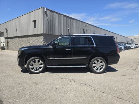 Used 2016 Cadillac Escalade Luxury AWD/4WD image 13