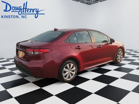 Used 2024 Toyota Corolla LE image 5