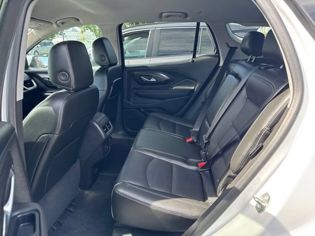 Used 2024 GMC Terrain SLT AWD/4WD image 15
