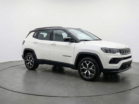 Used 2025 Jeep Compass Limited AWD/4WD image 1