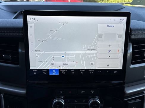 Used 2024 Ford Expedition XLT image 18