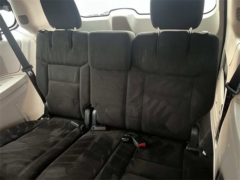 Used 2017 Dodge Grand Caravan SE image 13