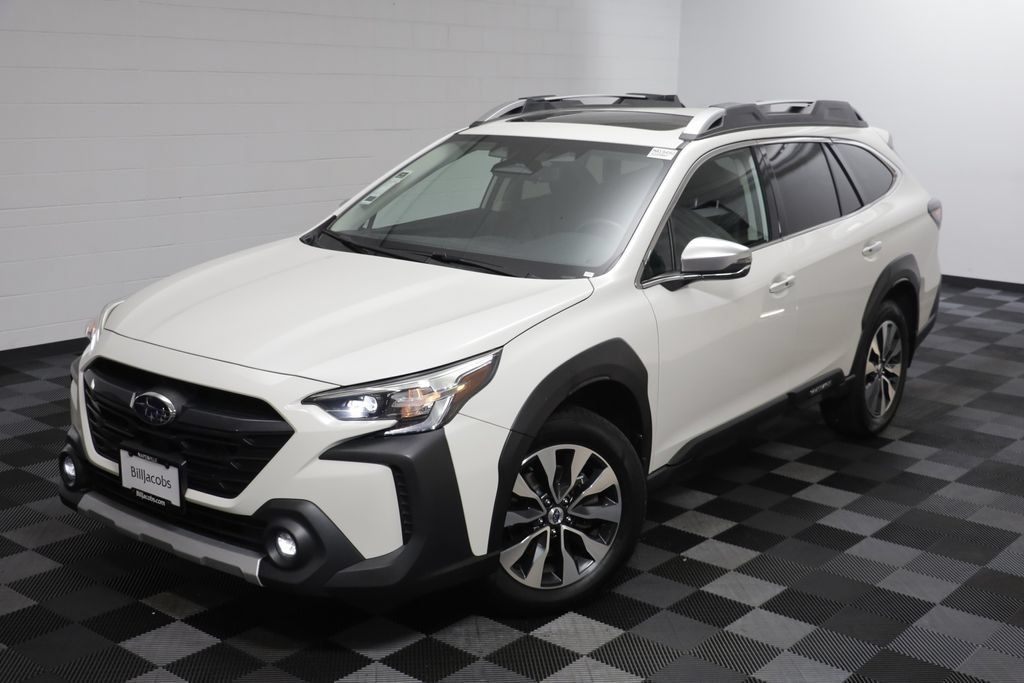 Used 2023 Subaru Outback Touring XT AWD/4WD image 2