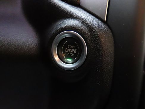 Used 2021 Chevrolet Silverado 1500 RST image 29