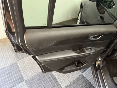 Certified 2024 Jeep Grand Cherokee L Laredo image 34