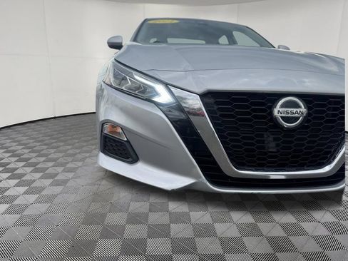 Used 2021 Nissan Altima 2.5 SV FWD image 11