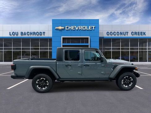 Used 2026 Jeep Gladiator Rubicon AWD/4WD image 9