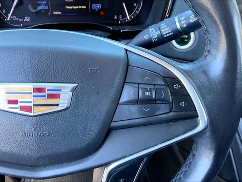 Used 2018 Cadillac XT5 Luxury FWD image 25