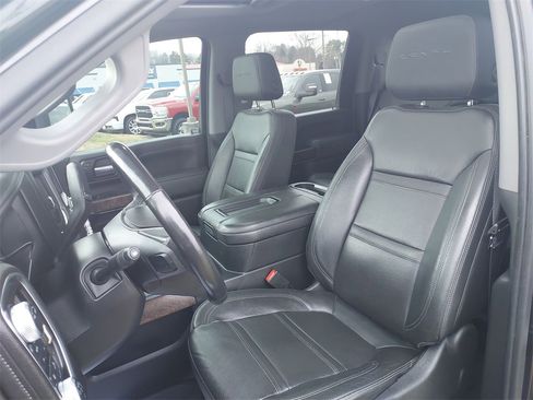 Used 2020 GMC Sierra 3500 Denali w/ Denali Ultimate Package image 17