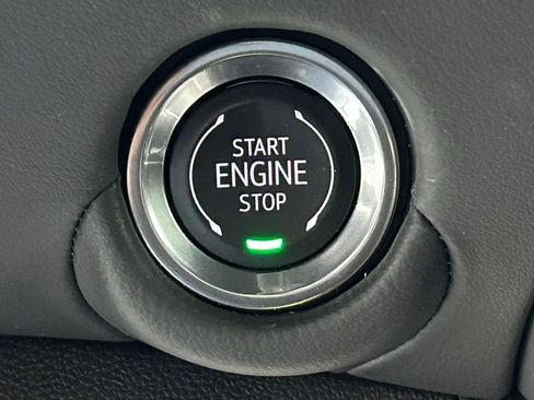 Used 2025 Chevrolet Tahoe High Country image 25