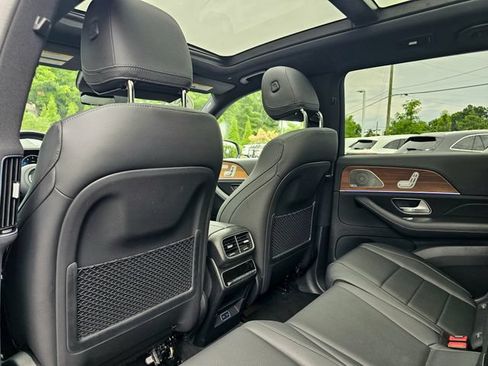 Certified 2025 Mercedes-Benz GLS 450 4MATIC image 26