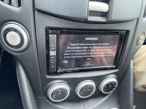 Used 2013 Nissan 370Z Coupe image 9