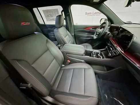 New 2026 Chevrolet Traverse Z71 w/ Driver Confidence Package image 31