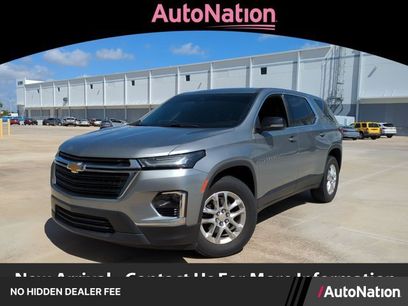Used 2023 Chevrolet Traverse LS