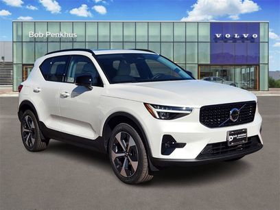 New 2026 Volvo XC40 B5 Plus w/ Protection Package Premier