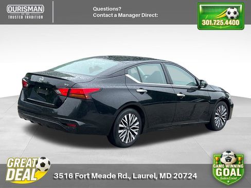 Used 2024 Nissan Altima 2.5 SV FWD image 3