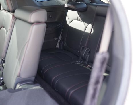 Used 2025 Honda Pilot Black Edition image 21