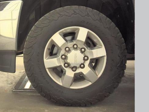 Used 2019 GMC Sierra 2500 SLT w/ Duramax Plus Package image 11