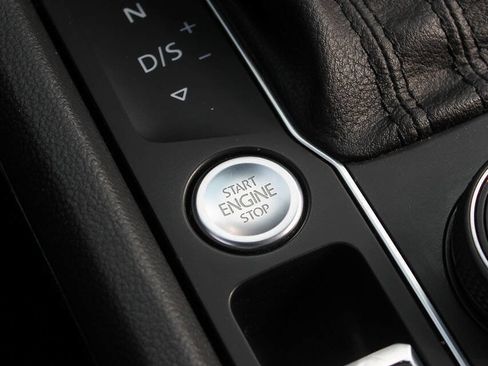 Used 2019 Volkswagen Atlas SE image 36