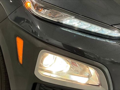 Used 2021 Hyundai Kona SE FWD image 30