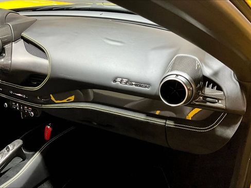 Used 2022 Ferrari F8 Tributo RWD image 21