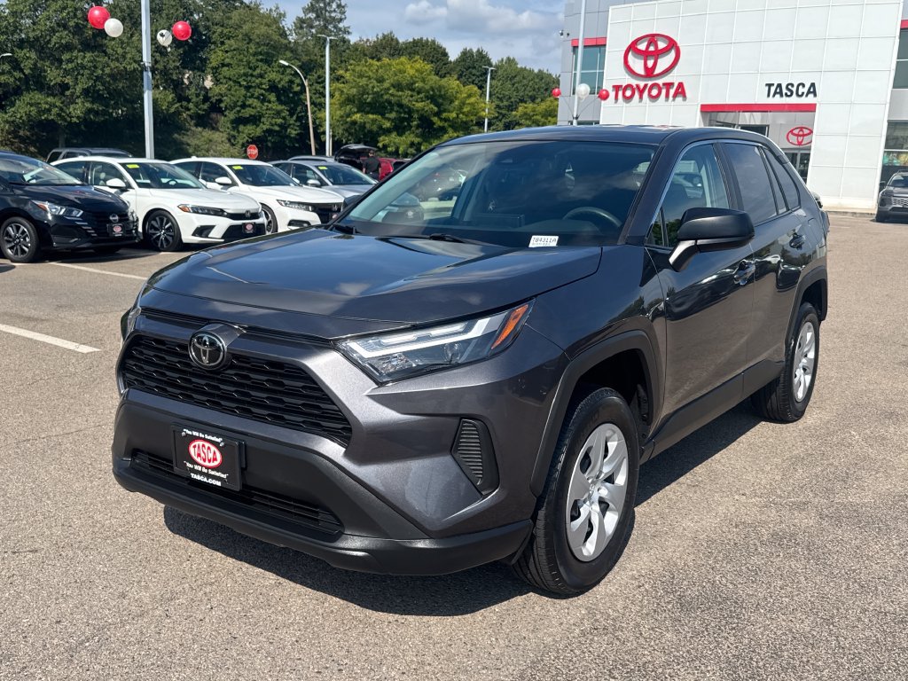 Used 2024 Toyota RAV4 LE AWD/4WD image 3