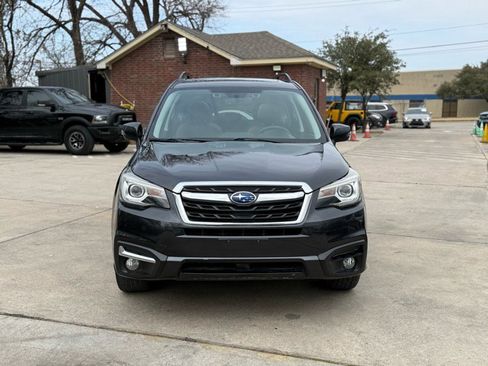 Used 2018 Subaru Forester 2.5i Touring image 2