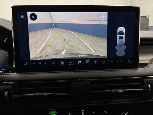 Used 2024 Lincoln Corsair AWD image 9