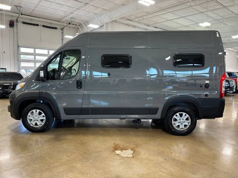 Used 2025 RAM ProMaster 1500 w/ Quick Order Package 22H SLT+ FWD image 4