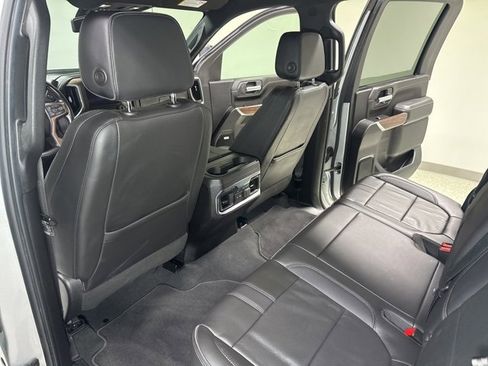 Used 2022 Chevrolet Silverado 3500 High Country image 24