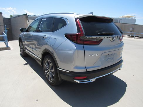 Used 2022 Honda CR-V Touring image 4