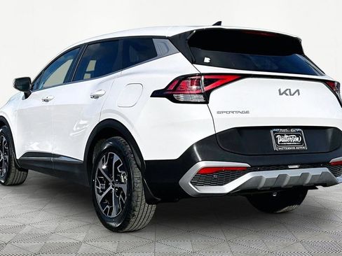 Used 2023 Kia Sportage EX image 7