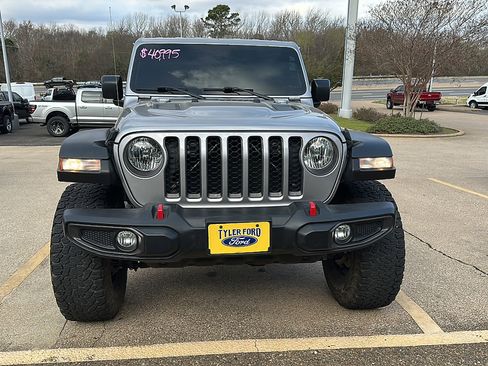 Used 2021 Jeep Gladiator Rubicon AWD/4WD image 2