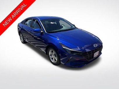 Used 2023 Hyundai Elantra SE