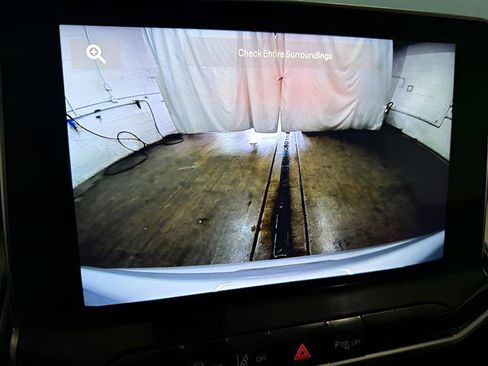 Used 2025 Jeep Compass Limited image 22