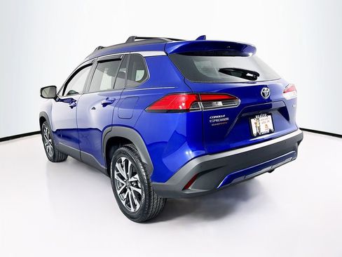Used 2022 Toyota Corolla Cross XLE image 7