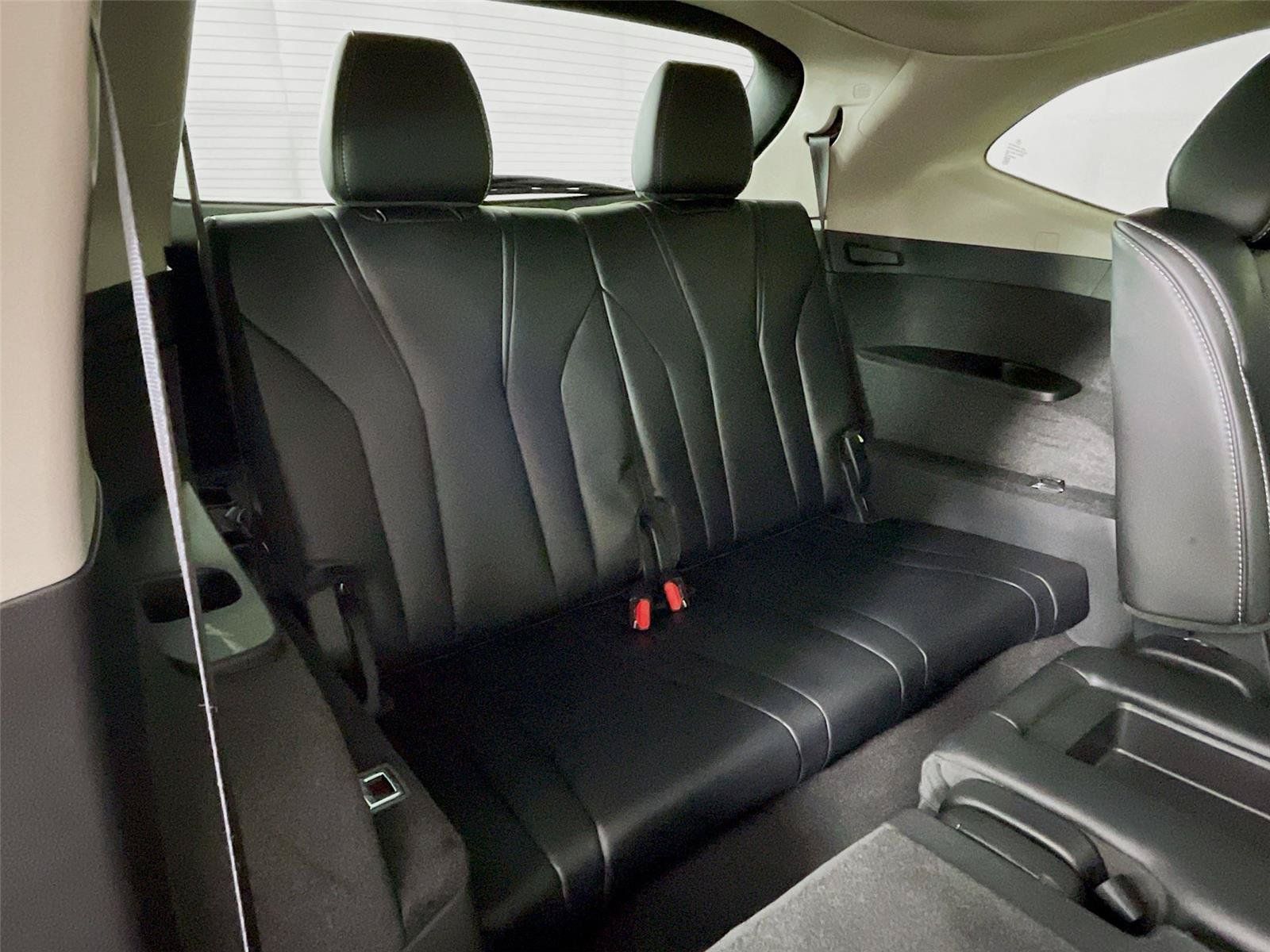 Used 2024 Acura MDX w/ Technology Package AWD/4WD image 30